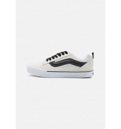 VANS knu skool suede white black